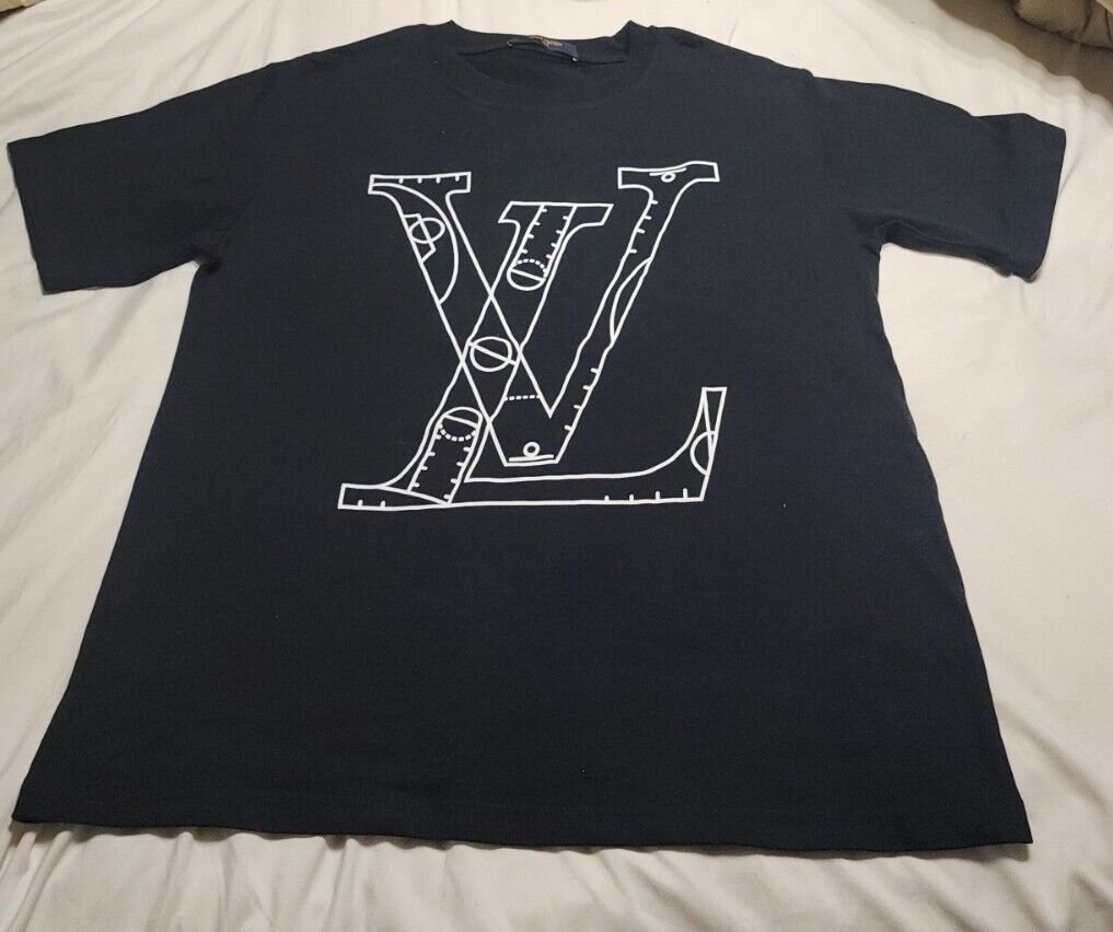 Louis Vuitton T-Shirt Example