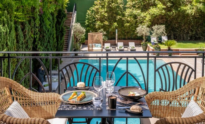 L’Hôtel Casablanca Example